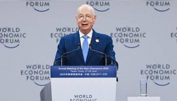 Klaus Schwab