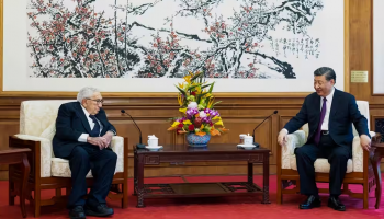 Xi Jinping Meets with Kissinger